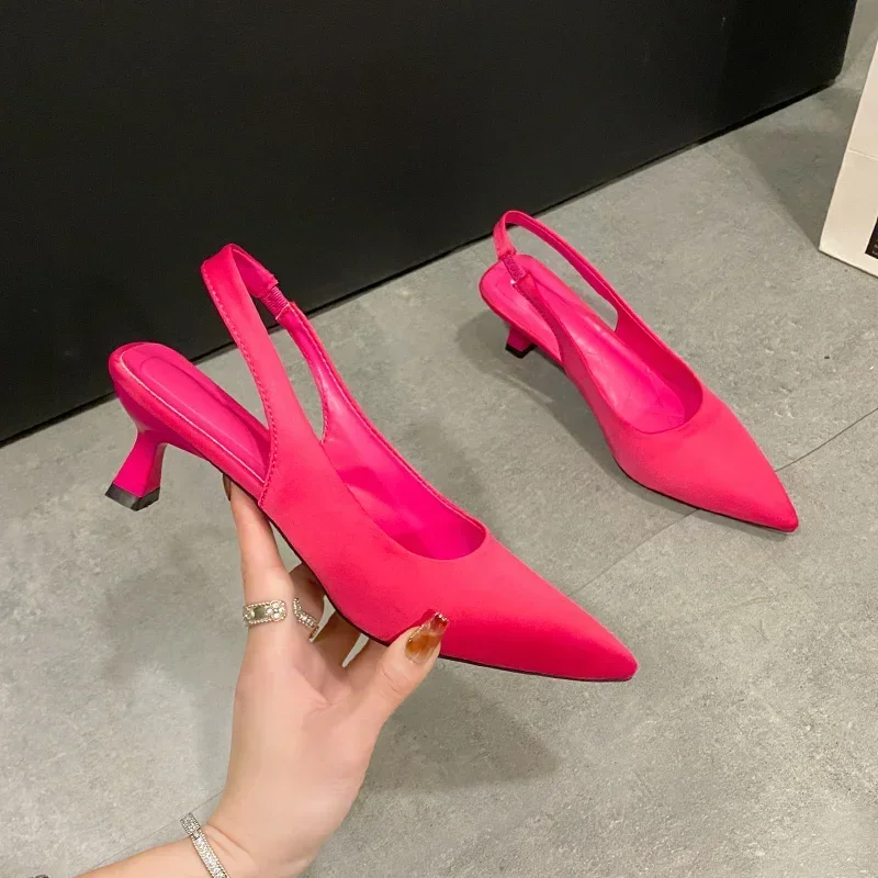 Летние туфли с ремешком на пятке для женщин модель 2023 года открытым носком