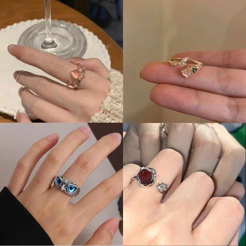 Кольцо серебряного цвета в виде змеи с микро-инкрустацией из циркония модное