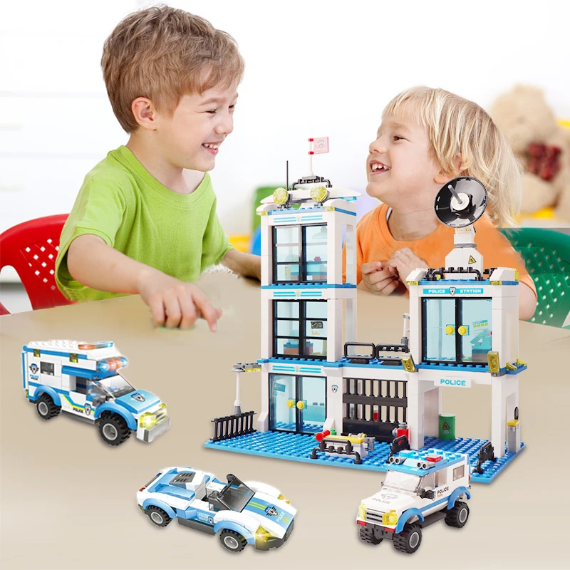 818 шт. Детский конструктор городской полицейский участок | Игрушки и хобби