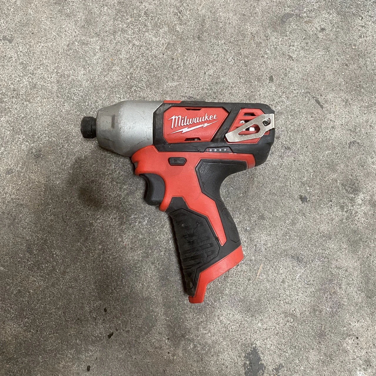 

Milwaukee M12 1/4 дюйма ударная отвертка, корпус