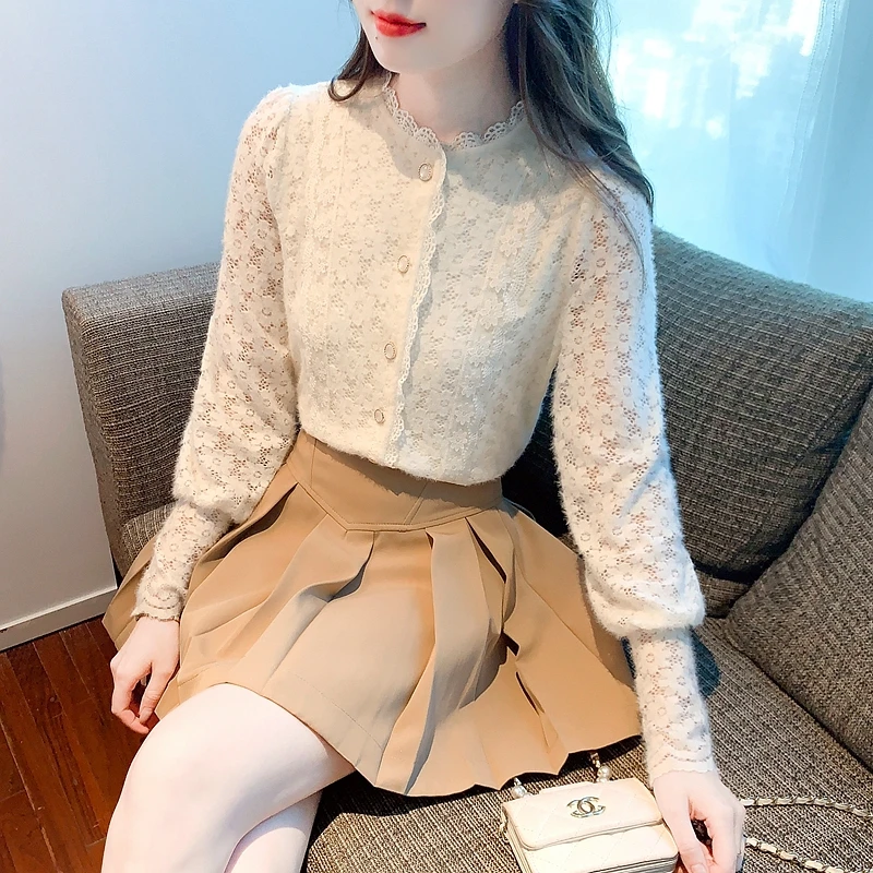 

Fulkio Women's new style lace shirt base coat in winter with fashionable temperament plush warm long sleeve top