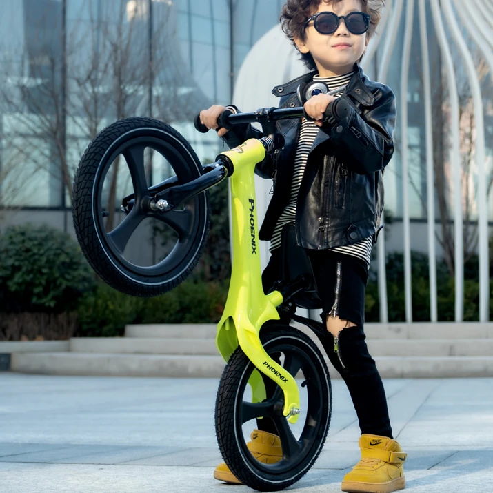 

Детский сбалансированный велосипед без педали