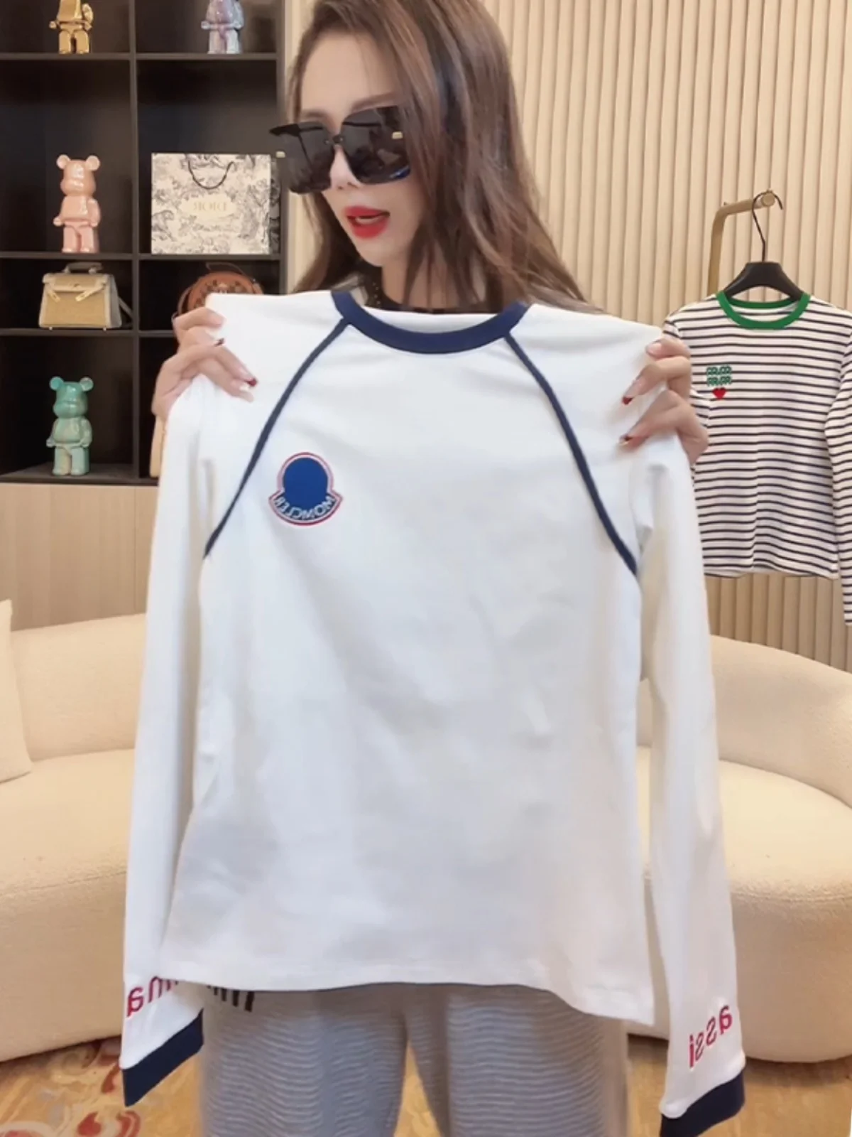 Женская нижняя рубашка контрастного цвета с круглым вырезом осень 2023 новая