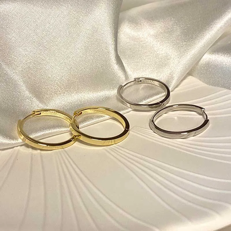 

New Vintage Classic Smooth Circle Metal Hoop Earrings for Woman Fashion Korean Jewelry Temperament Girl Daily Wear Earrings