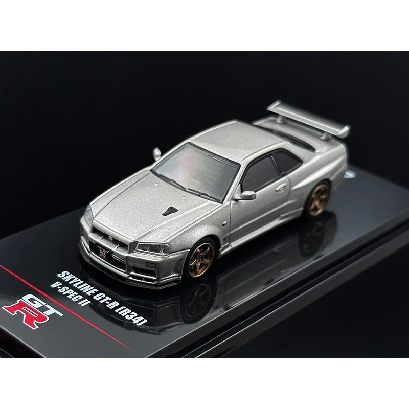 Коллекционная Миниатюрная модель автомобиля inweet № 1:64 Skyline GTR R34 V Spec II