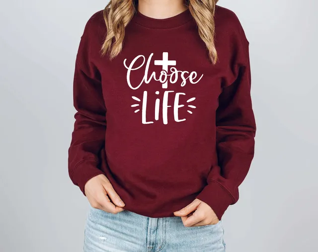 Желтое худи. Худи стиль жизни. Кофты lives. Толстовка люби. Кофты lives.