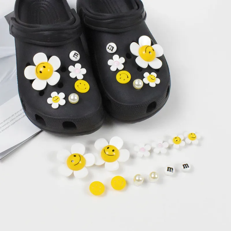 

Croc очаровательные садовые туфли, Мультяшные рандомные Симпатичные diy Подсолнухи, украшения для обуви, декоративная обувь, Цветочная Пряжка для обуви