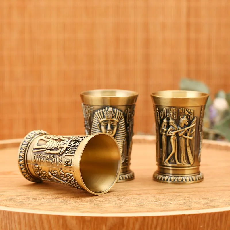 

New 1pcs Egypt Myth Retro Copper Cup Bronze 3D Relief Wine Liquor Spirits Shot Glass Cleopatra Rameses Ra Shot Antique Glasses