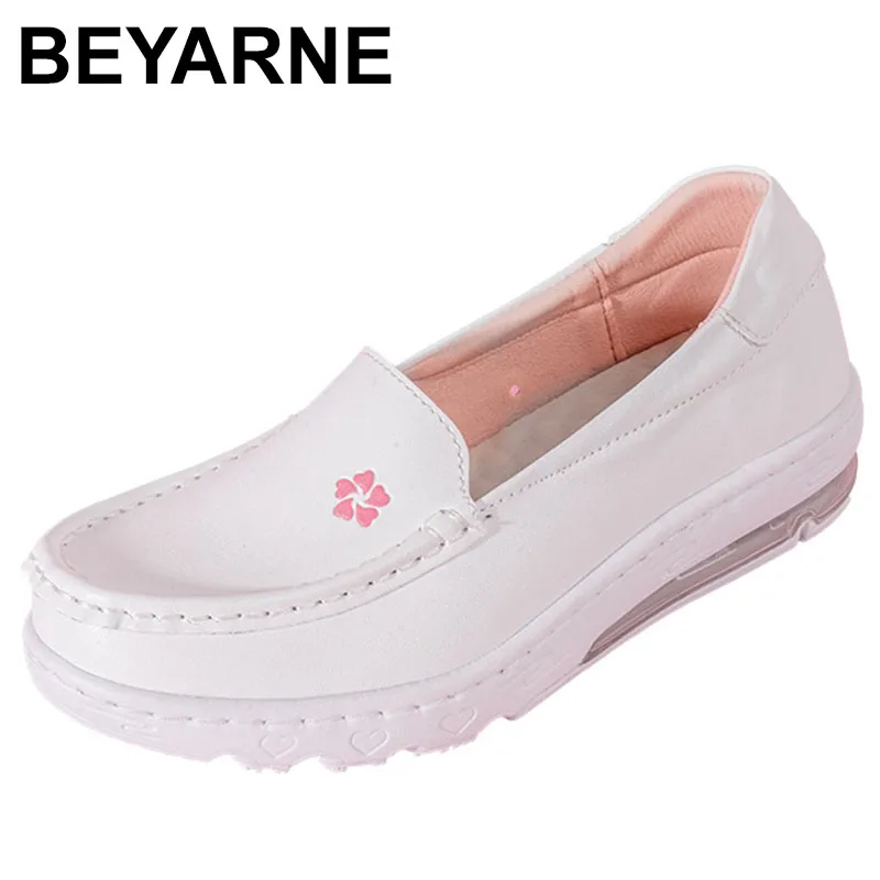 

Women White Nurse Shoes Soft Sole Genuine Leather Female Slip-on Ballet Footwear Nurse Work Loafers High Quality Plus Size 34-41