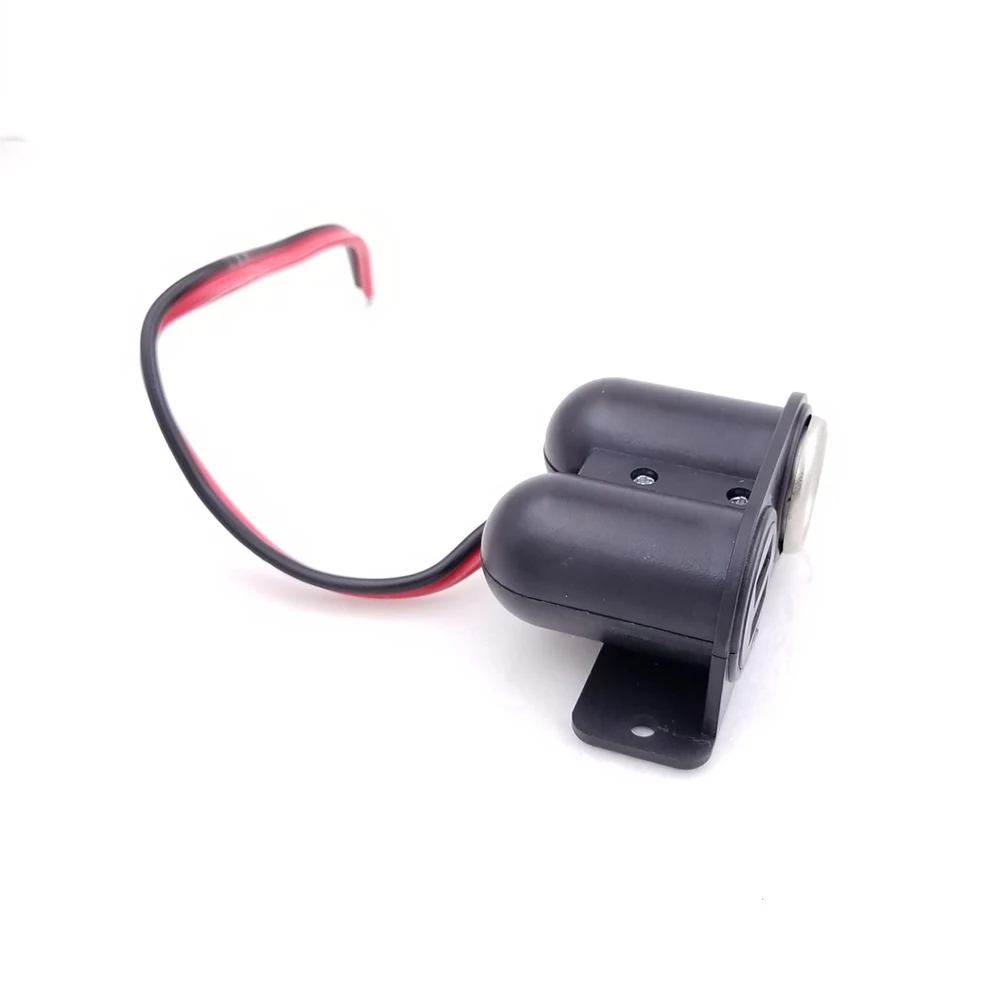 

Автомобильное зарядное устройство с двумя USB-портами, 12 В