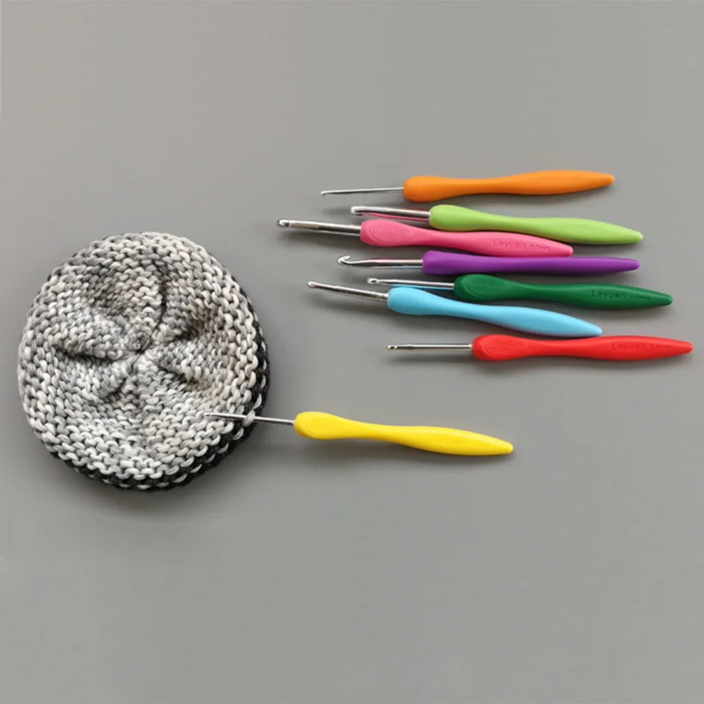 

8pcs/set Crochet Hook Set 2.5-6.0mm Aluminum Crochet Needles with Colorful Soft Rubber Grip Cushioned Handles Knitting Needles