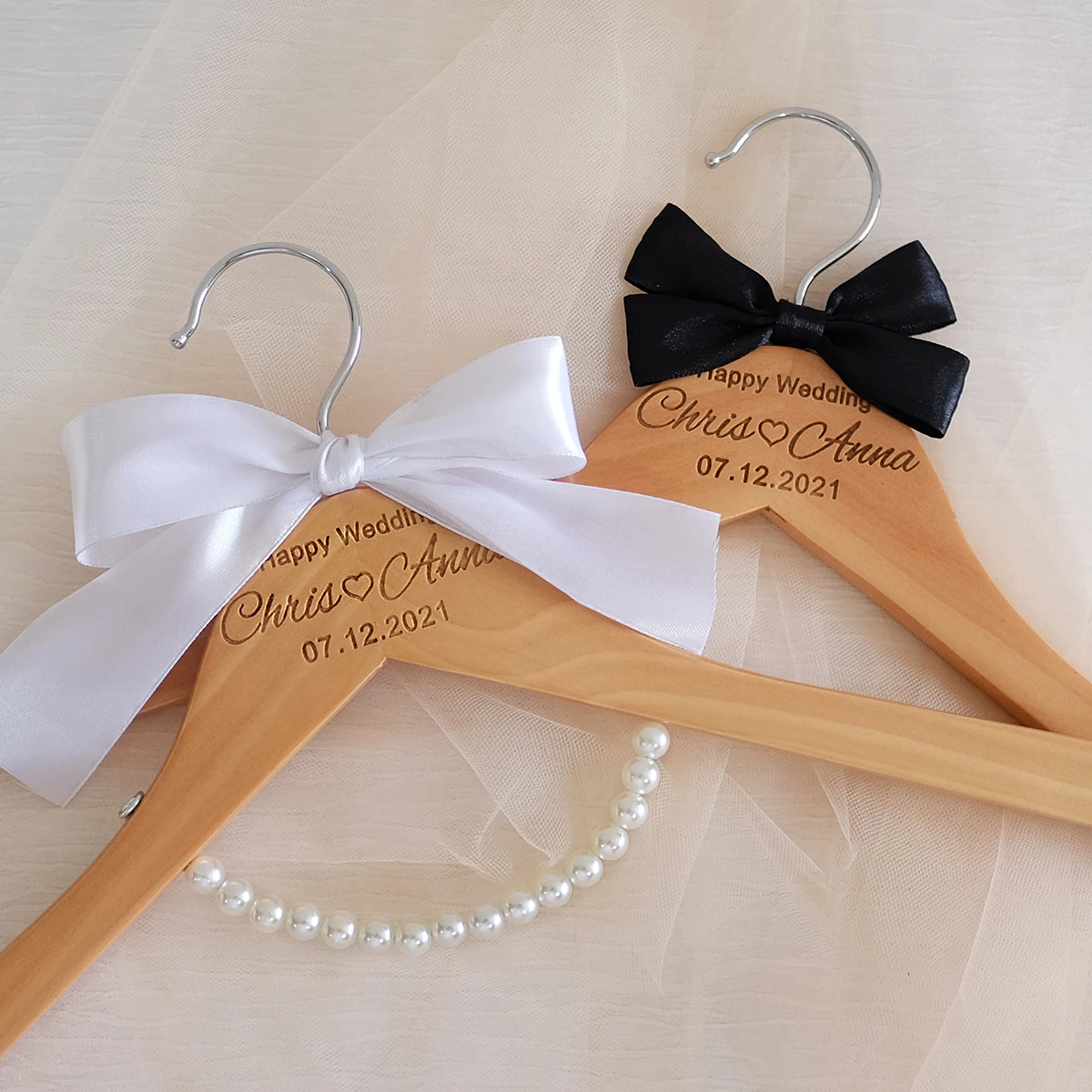 Custom Wedding Hanger Personalized Bridal Dress Hanger Customized Bride Groom Name Hangers Gift for Bridal Shower Wedding Party