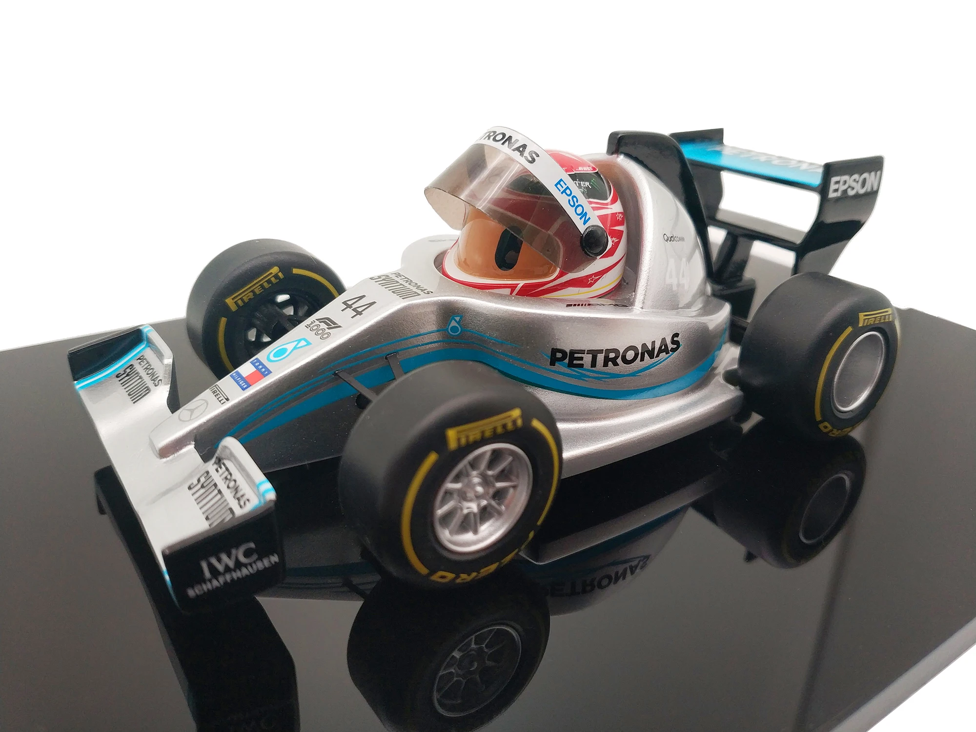 

Spot F1 racing model ornament 1:43 BENZ Hamilton 2019 1000 Q version car W10