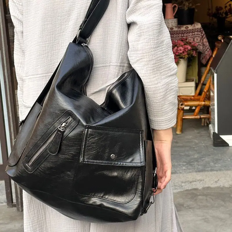 

Black Personality Womens Shoulder Bag Plain Luxury Motorcycle Messenger Bag Designer Large Capacity Multi Functional Backpacks