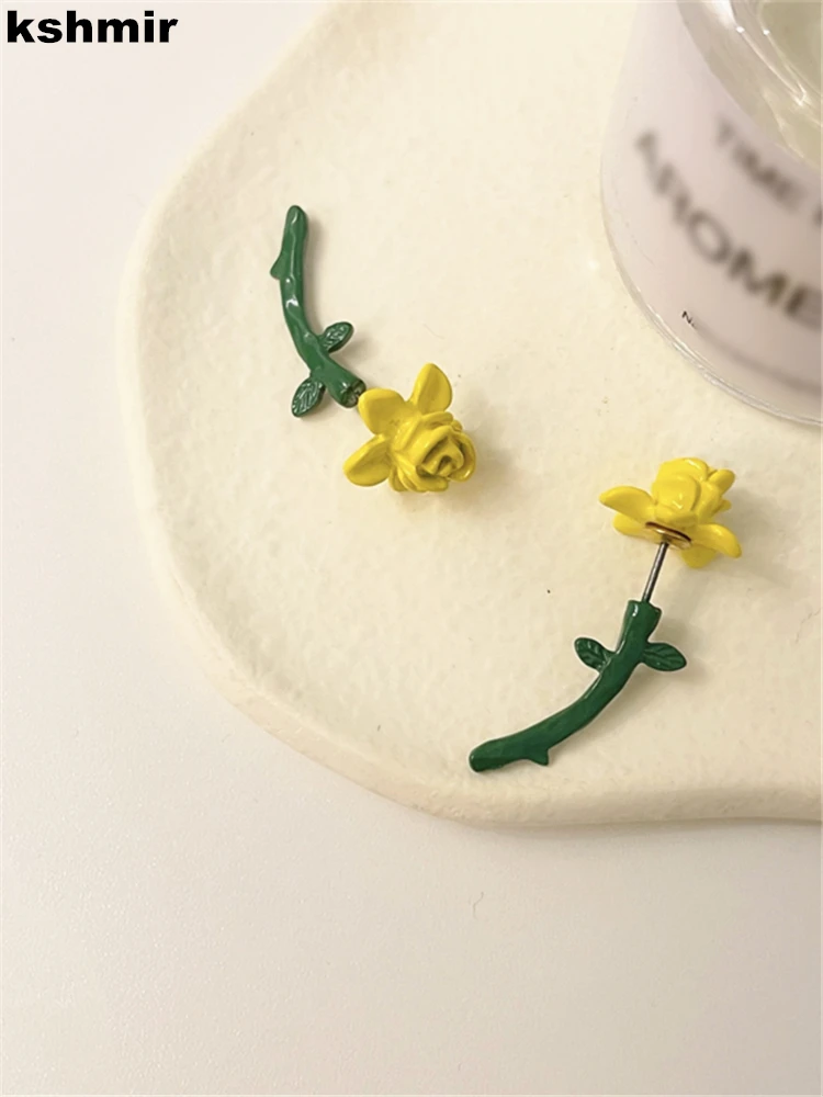 

kshmir 2022 New Bohemian flower earrings for women with metal lacquered delicate earrings Jewelry gift accessories Earrings