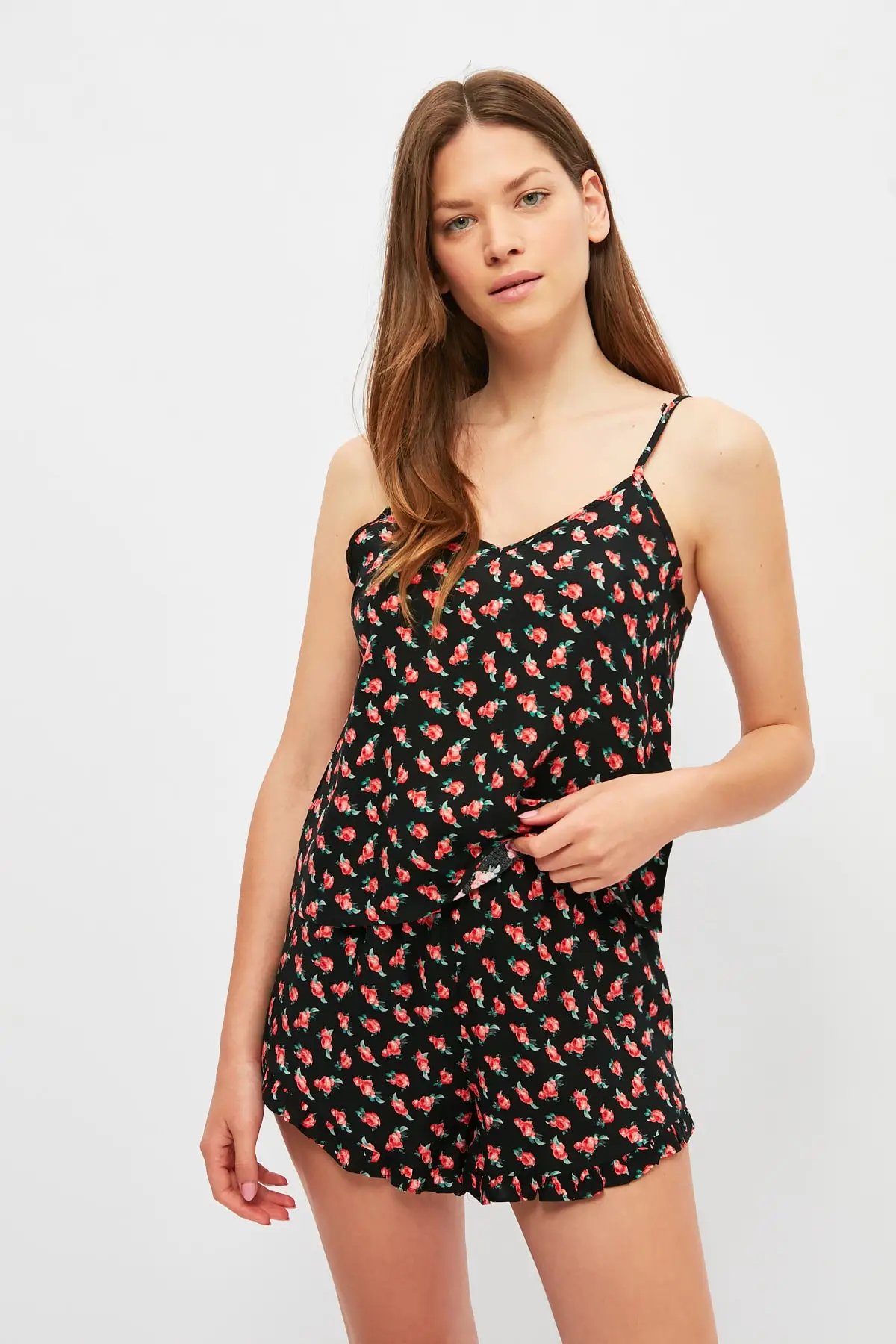 

Trendyol Flower Pattern Woven Pajamas set THMSS21PT1525