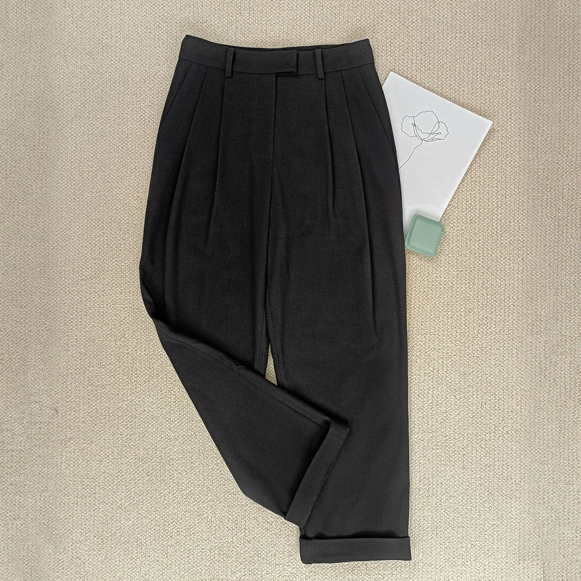 Рисунок 6 - Повседневные женские брюки бежевые