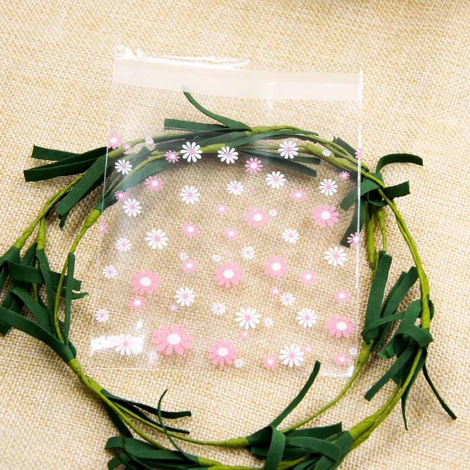 

100PCS 2 Sizes Daisy Sunflower Candy &Cookie Bags Plastic Self-Adhesive Bag For Biscuits Baking Candy Packaging Supplies