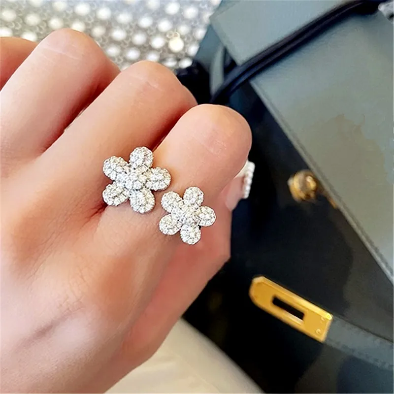 

Micro Pave Double Flower Open Ring For Women Personality Delicate Simple New Fashion Jewelry Rings Bijoux