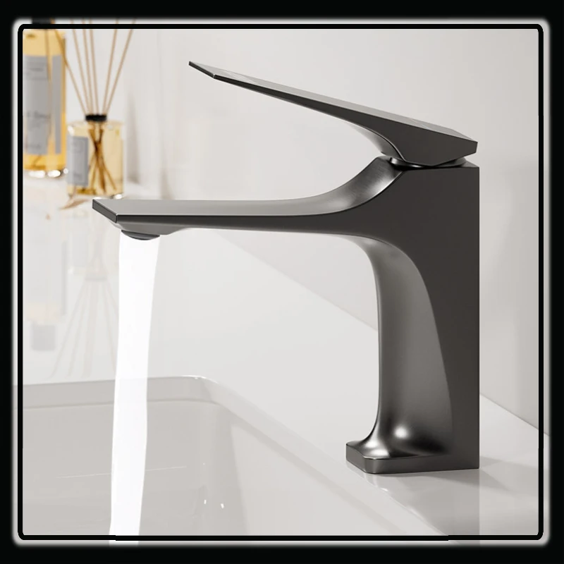 

Black Bathroom Basin Faucet Brushed Gold Sink Mixer Luxury Brass Tap Kitchen Hot and Cold Faucets Bathroom Mixers Vanity Tap