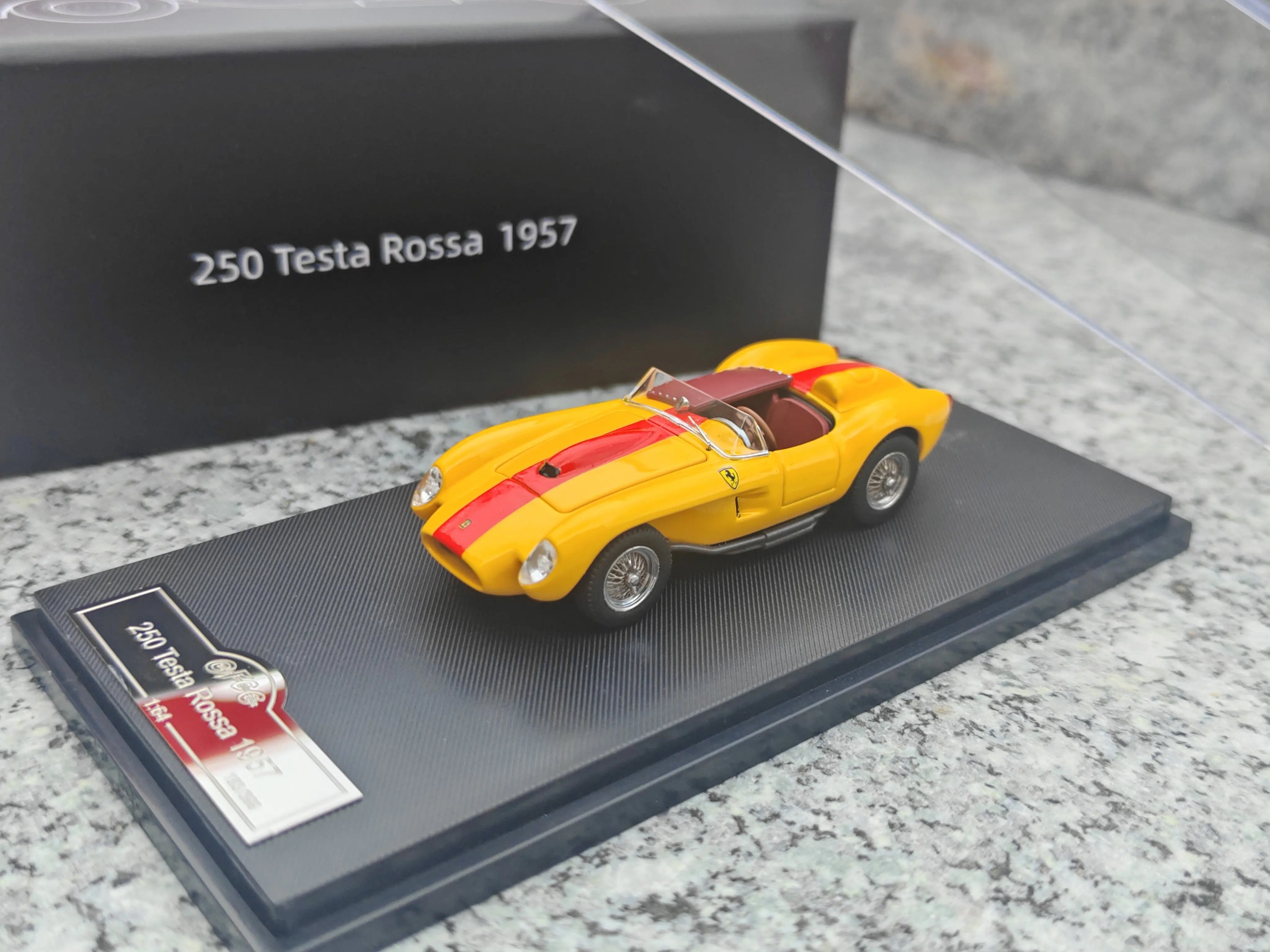 Фото GFCC 1:64 250TR Testa Rossa 1957, литая модель автомобиля из сплава, миниатюрная масштабная модель для коллекции, подарок №3