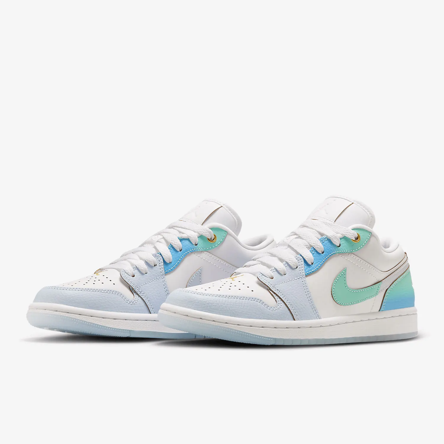 Фото Женские спортивные повседневные кроссовки Nike Authentic Air Jordan 1 Low SE FN8899-131 №1