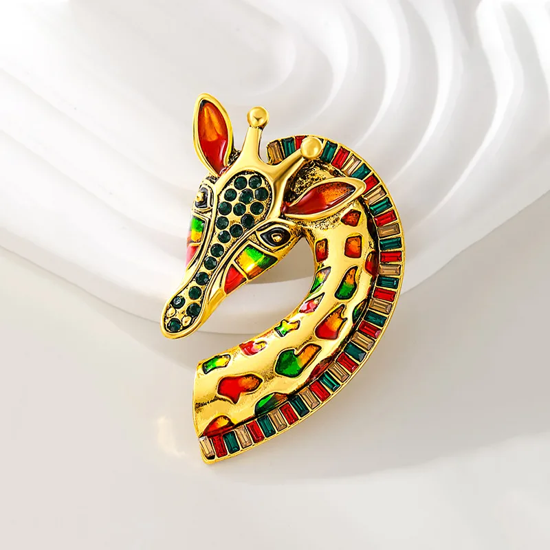 

Fashion Women New Arrival Creative Deer Head Enamel Brooches Pins Vintage Palace Design Lady Baroque Office Coat Buckle Jewelry