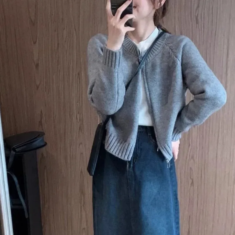 Модный темпераментный кардиган с круглым вырезом и короткой молнией из чистой