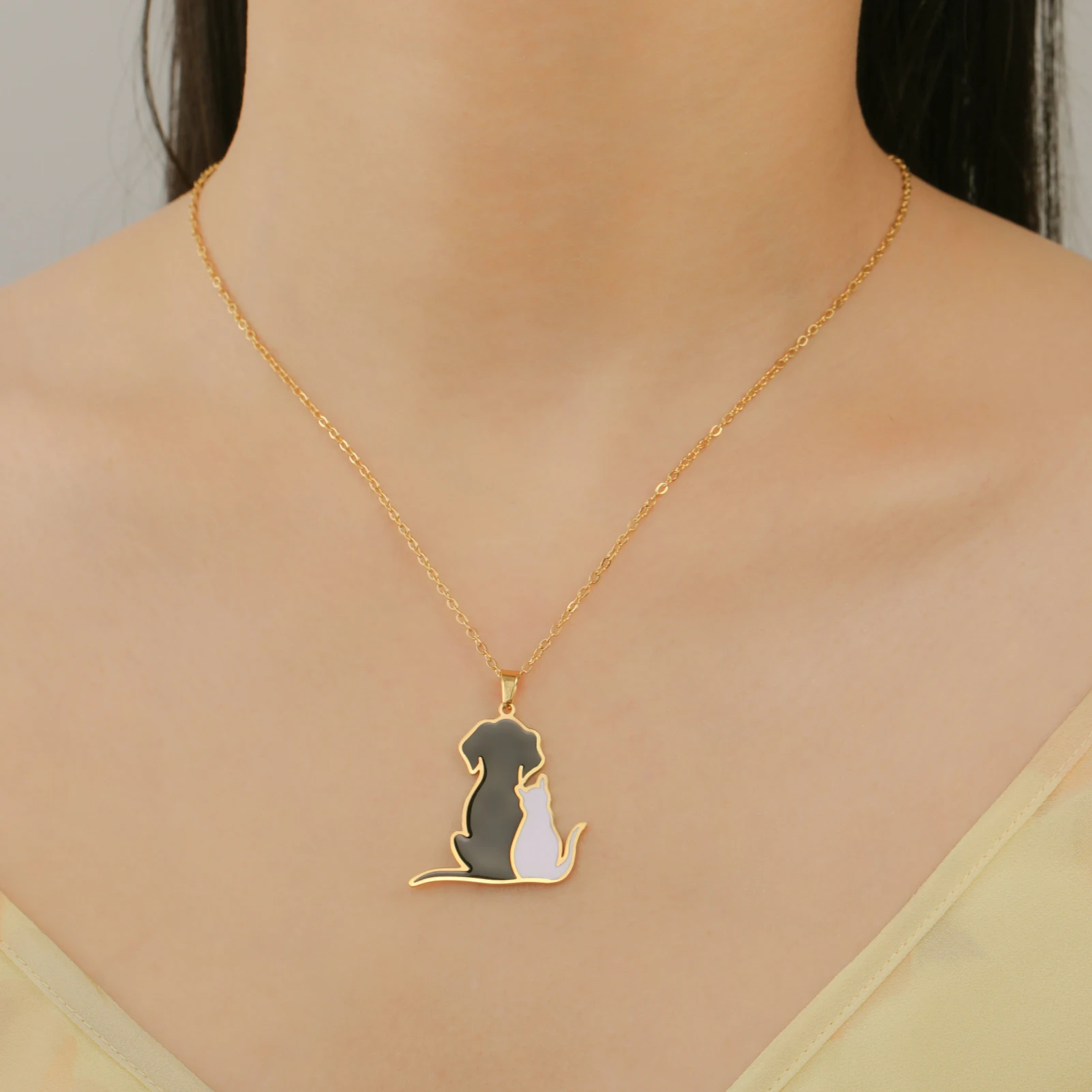 Cazador Cuddling Hugging Dog Cat Necklace Stainless Steel Animal Kitten Pet Pendant Necklaces for Women Jewelry Christmas Gift