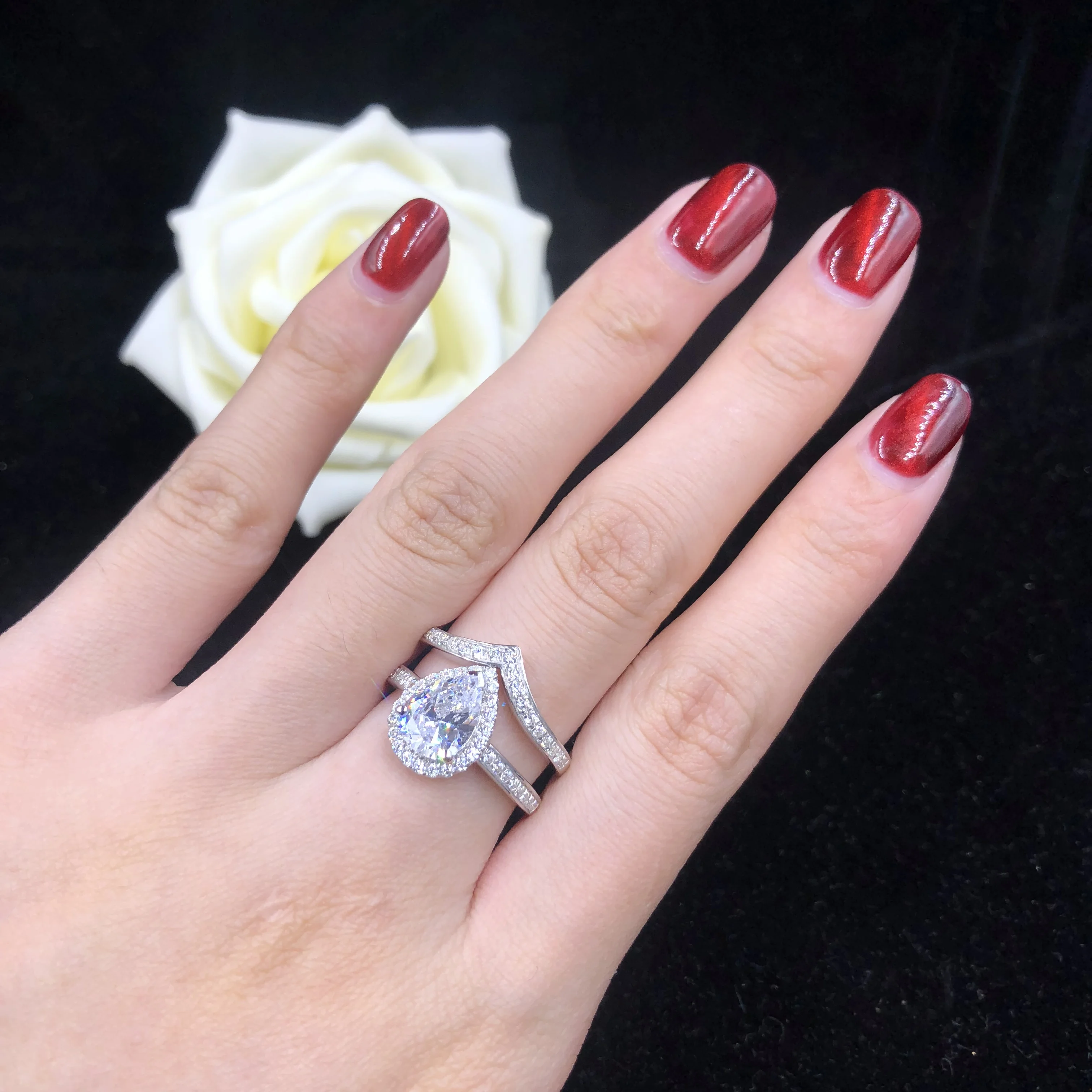 Обручальное кольцо с круглым бриллиантом 3 карата однотонное Платиновое