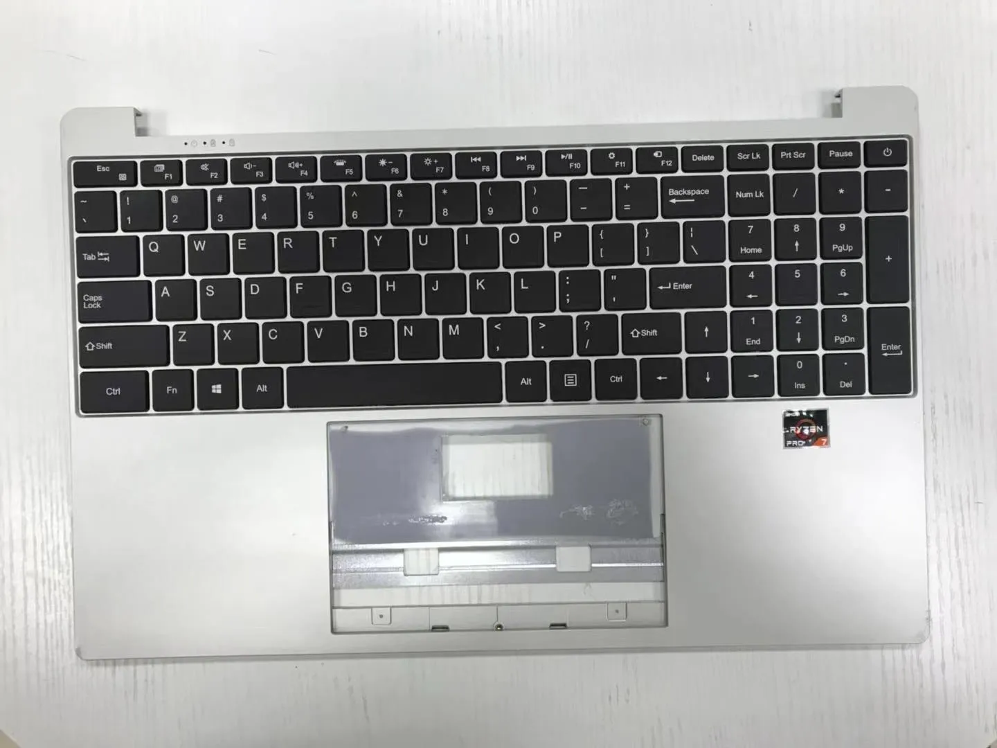 

Клавиатуры 15,6 дюйма 2700U