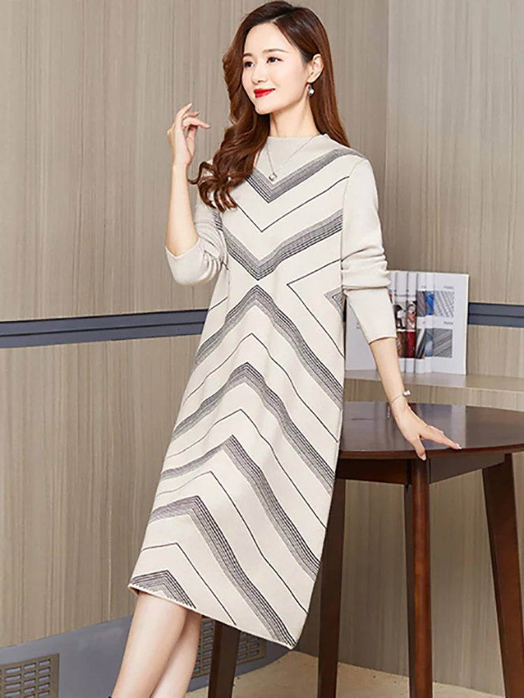 

Женское трикотажное платье-миди в полоску, из хлопка