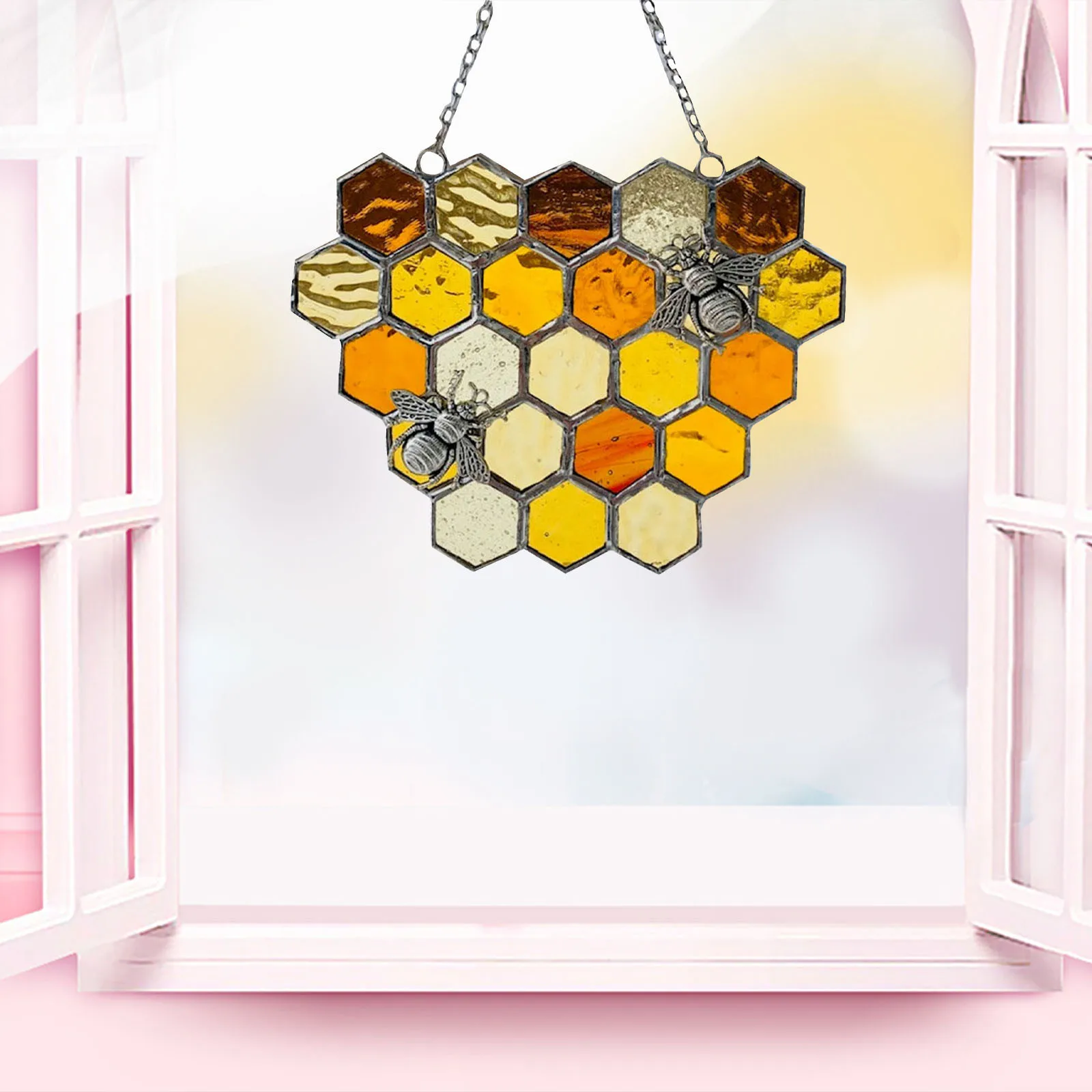 

Подвеска в виде пчелы для защиты меда