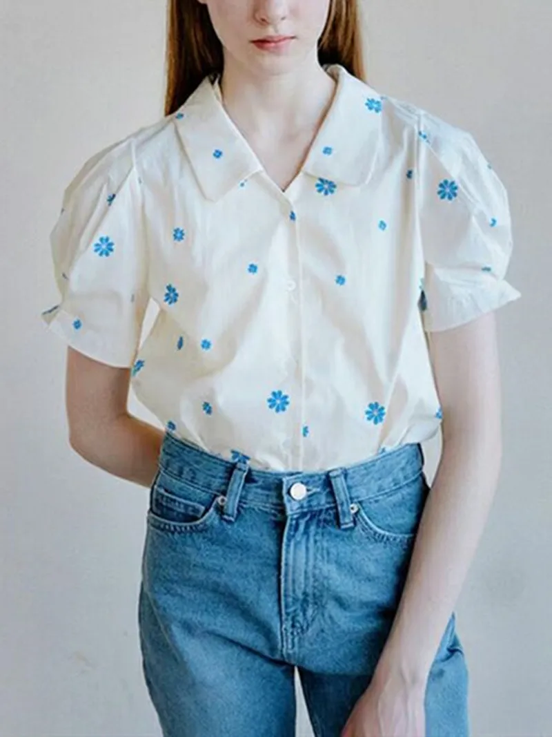 

Women V-neck Elegant Blouse Summer 2022 New Ladies Flowers Embroidered Short Puff Sleeve Single-Breasted Casual Shirt Top