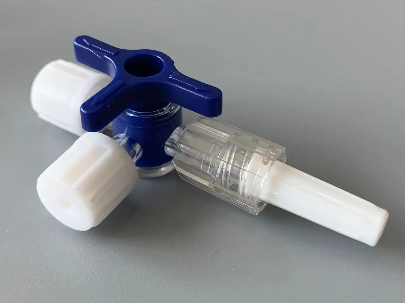 Трёхсторонний стопорный кран ThrPlastic для клинических клинок переходник с