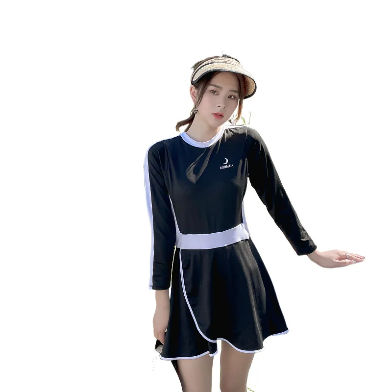 Купальник-монокини с длинным рукавом и юбкой в стиле Кореи 2022 года для женщин, белый цвет.