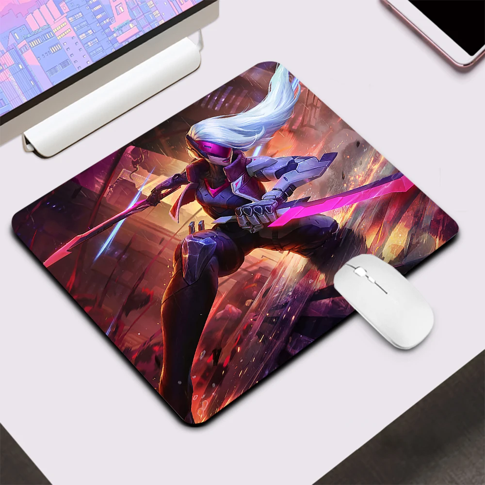 Небольшой Игровой Коврик для мыши League of Legends katарина компьютерный коврик