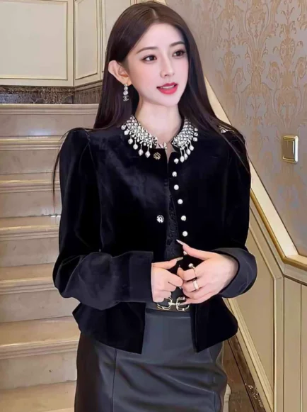 Черная бархатная куртка премиум-класса с объемными рукавами и бусинами женская