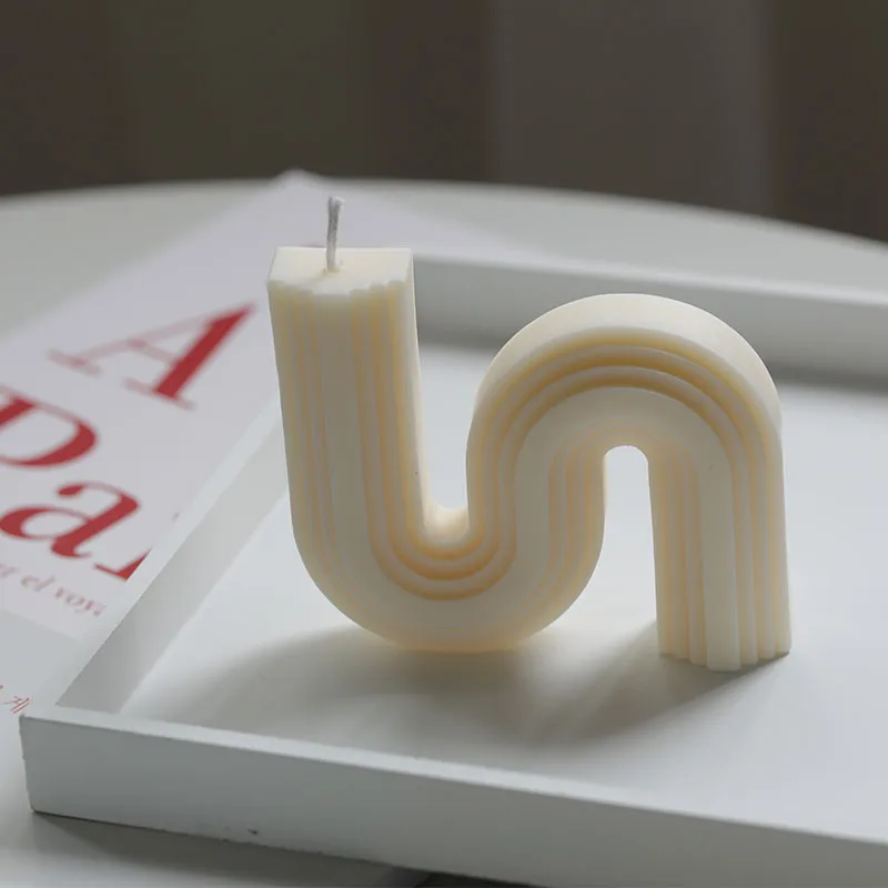 

Geometric S Shape scented candles room decorative aromatic candles creative table centerpiece home fragrance Photo props