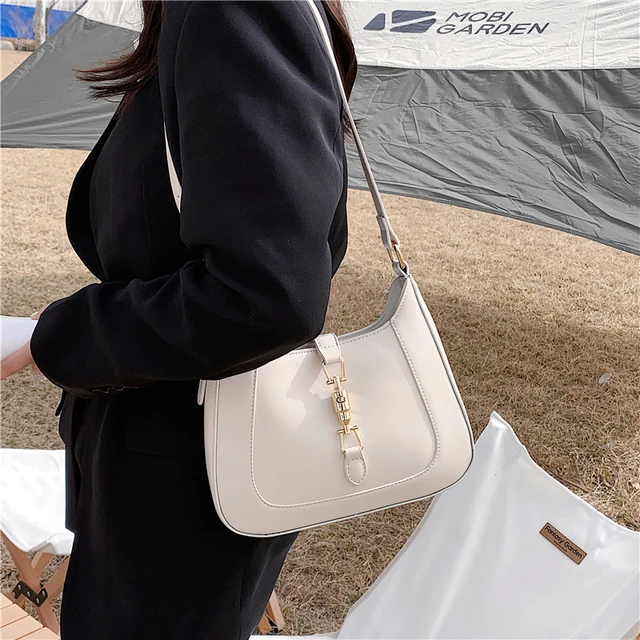 Toptrends Retro Underarm Shoulder Side Bags For Women 2023 Trend Luxury Designer PU Leather Crescent Ladies Handbags And Purses 3