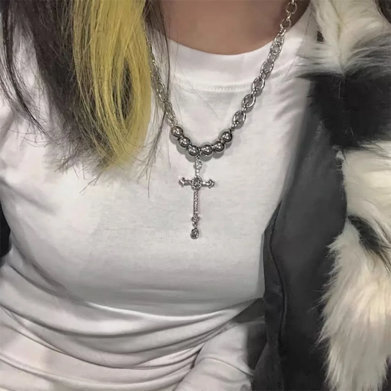 

Neo-Gothic Creative Pink Cross Pendant Necklace Exquisite Purple Zircon Heart Necklace for Girls Party Wedding Fashion Jewelry