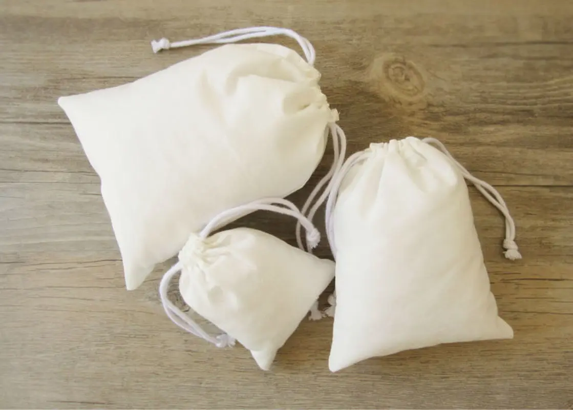 Personalized Print Logo Linen Cotton Drawstring Gift Bags Jewelry Packaging Pouches White Wedding Party Favor Candy Bags Custom