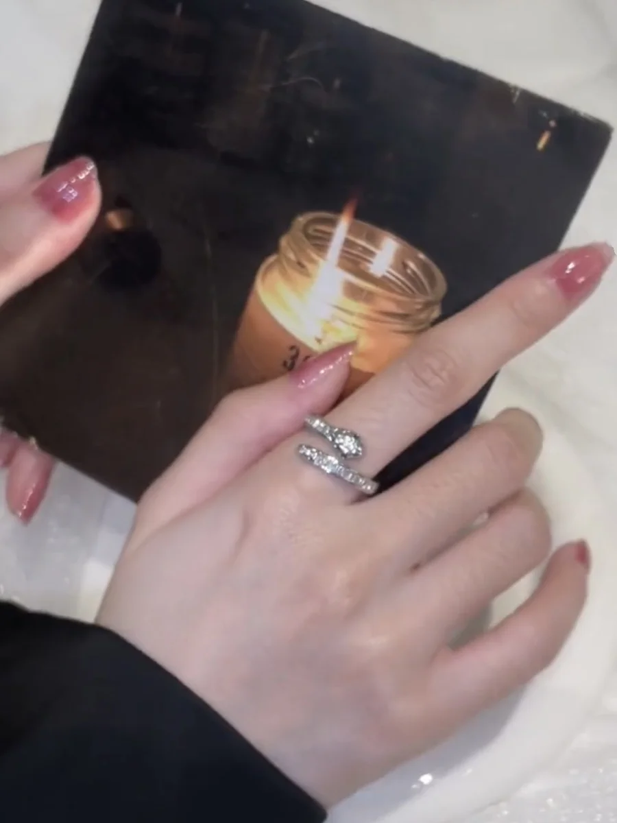 Autumn and Winter Snake-Shaped Open Ring Women Design High-Grade Light Luxury Temperament Unique 2023 New Fashion