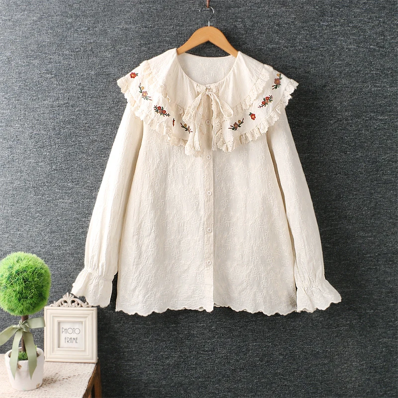 

Autumn New Sweet Embroidered Lapel Shirt Women Long Sleeve SIngle Breasted Top ML1004