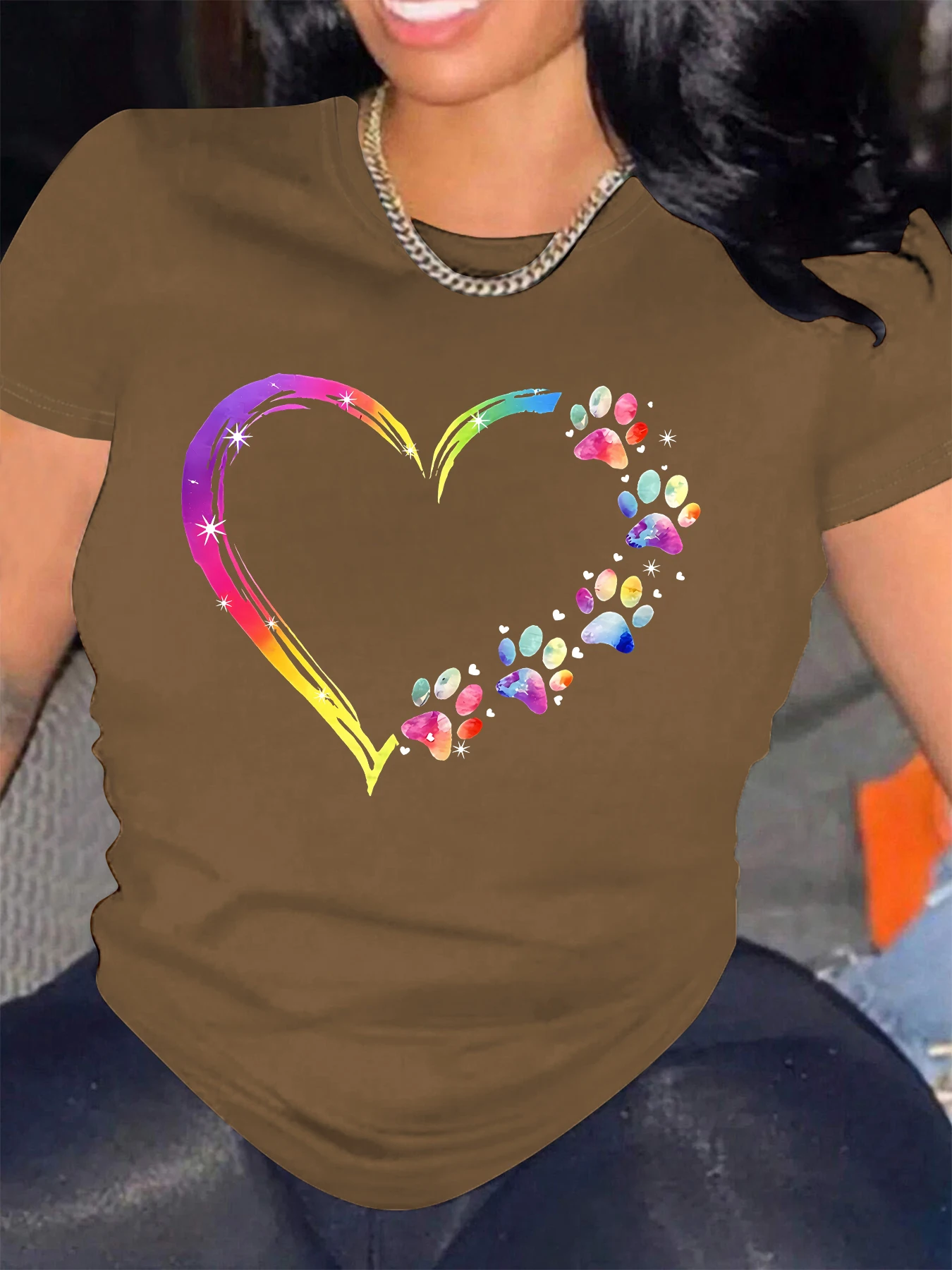 Женская футболка с коротким рукавом и круглым вырезом принтом