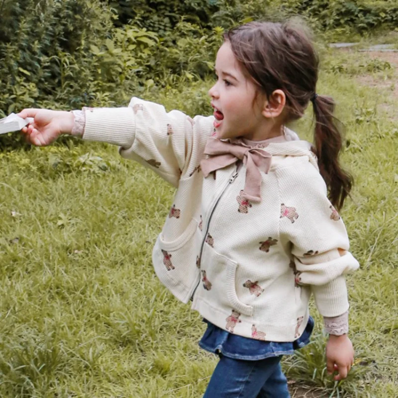 

Весна 2023, верхняя одежда и пальто, куртка для девочек, корейский Детский милый медведь с капюшоном для девочек, куртка, оптовая продажа Q018