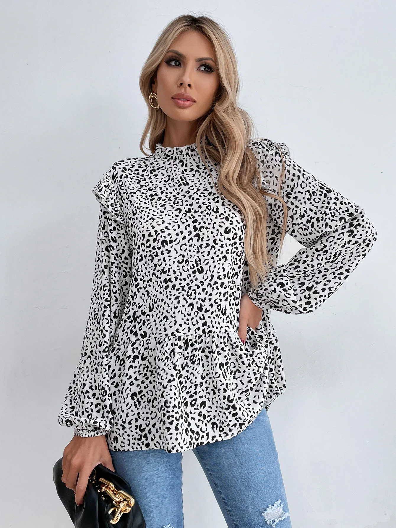 

Autumn and winter fashion hot leopard print loose simple shirt Street wear long sleeve loose shirt with turned down collar
