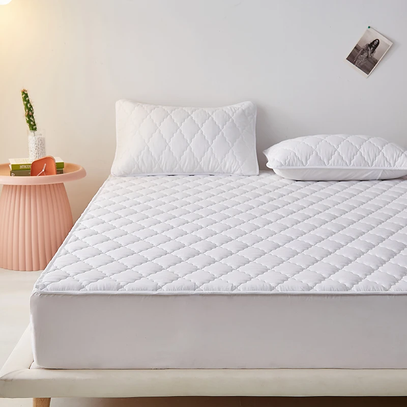 

Водонепроницаемый стеганый наматрасник Dreamreal из полиэстера/хлопка