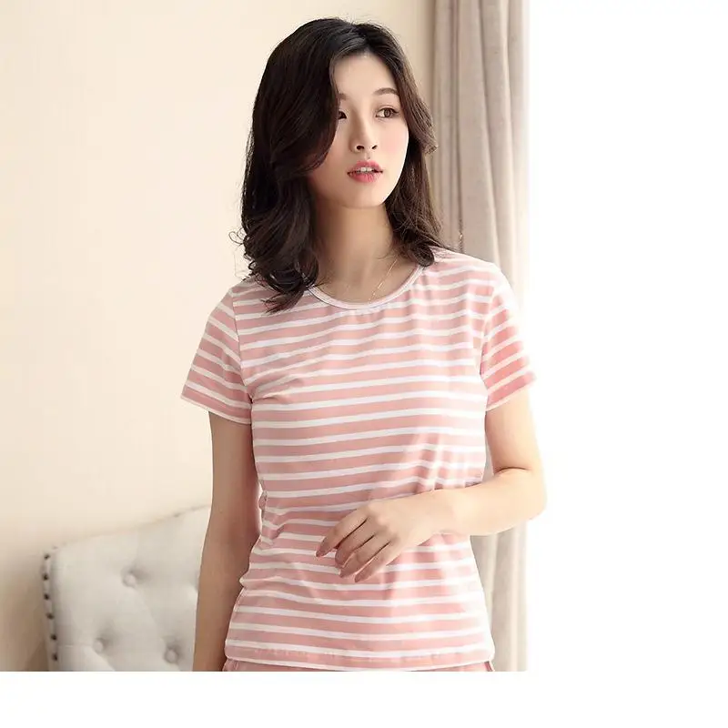 

Женская хлопковая футболка с коротким рукавом, свободного покроя