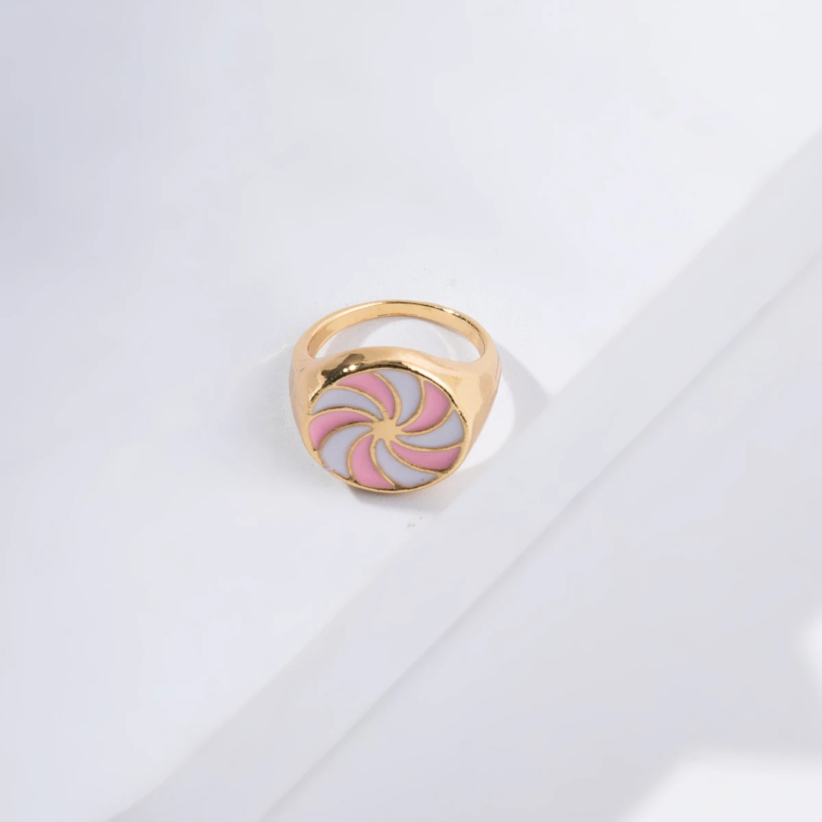 

New Fashion Two-Tone Round for Women Ring with The Same Paragraph Birthday Gift Ring Jewelry Wholesale Direct Sales